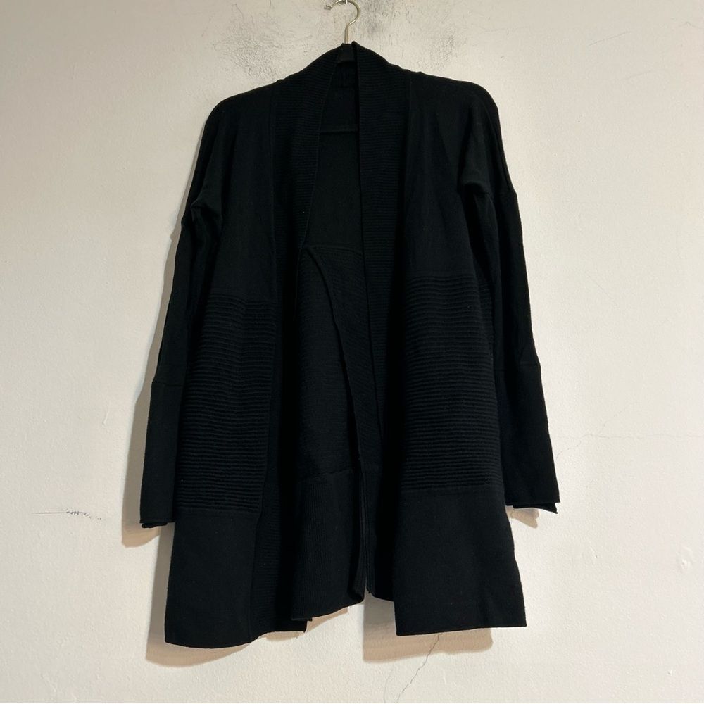 Lululemon Sit In Lotus Wrap II Black Merino Wool Capsule Minimal Travel